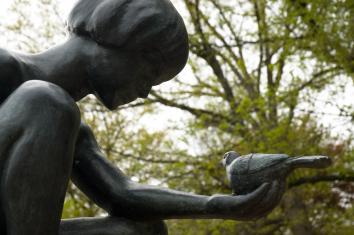 30-boy_and_bird_fountain-2