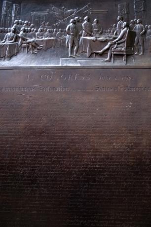 49._declaration_of_independence_tablet-2