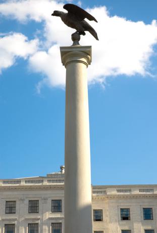 63-beacon_hill_eagle_monument-2