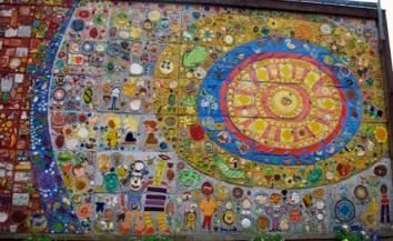 Right side of the mural.