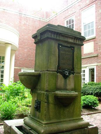 Mary Draper Fountain