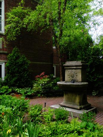 Mary Draper Fountain